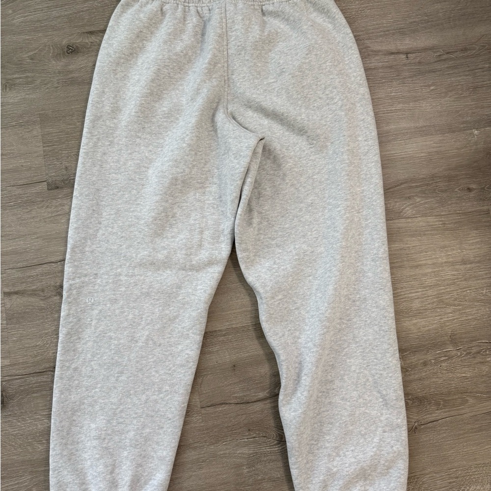 Lululemon Scuba Mid-Rise Oversized Jogger